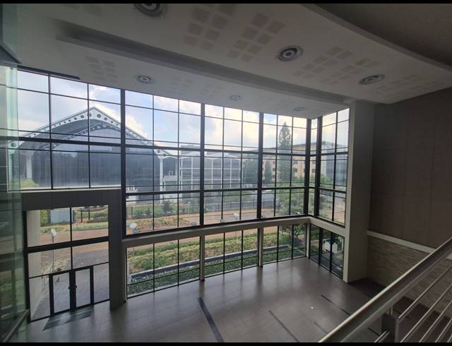 10,807M² OFFICE TO LET IN PARKTOWN